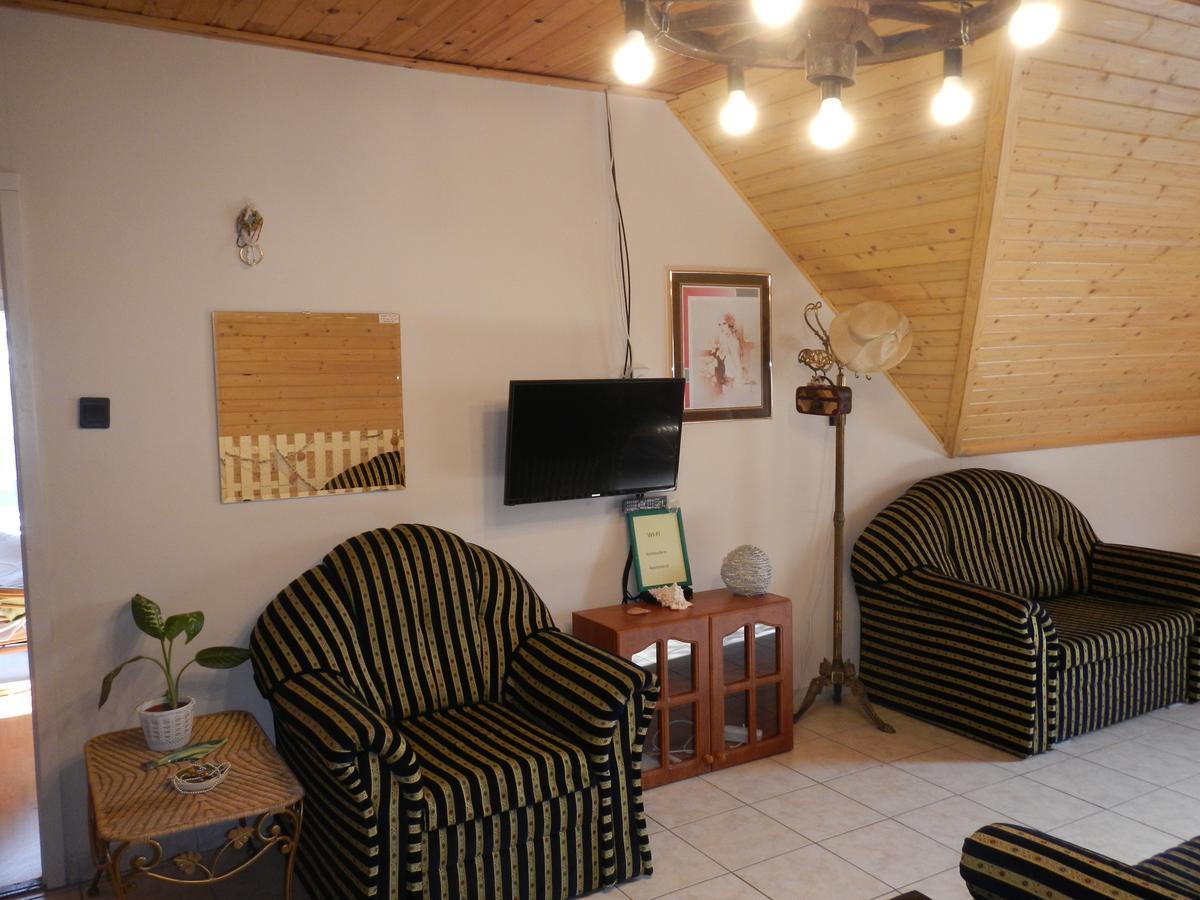 Vakacio Apartman Balatonalmadi Ngoại thất bức ảnh